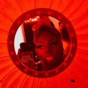 Meet your Posher, Cassy